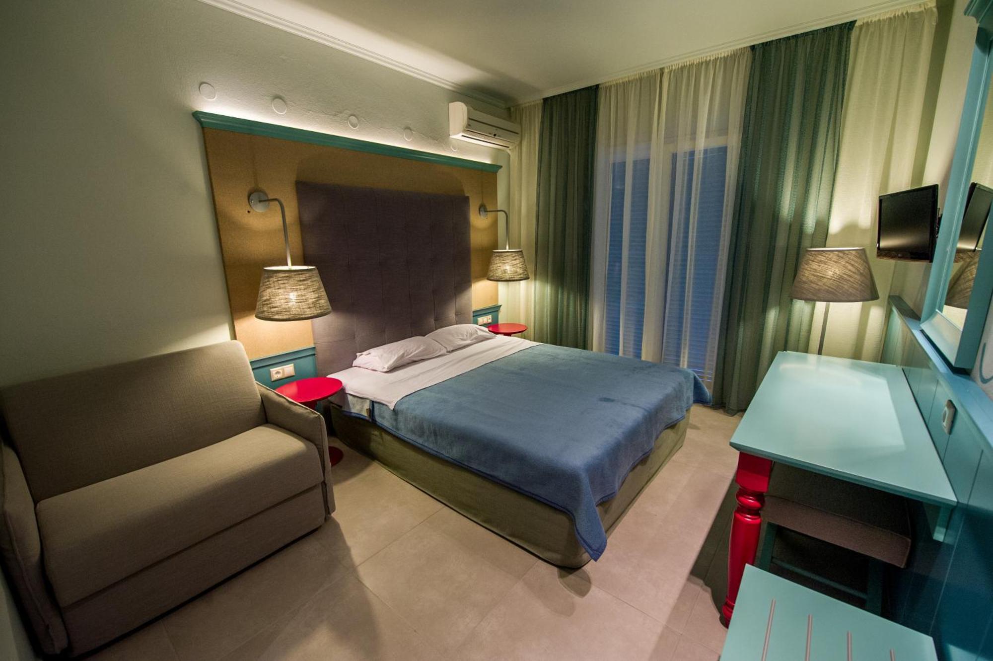 Alkyon Hotel 파티티리 외부 사진